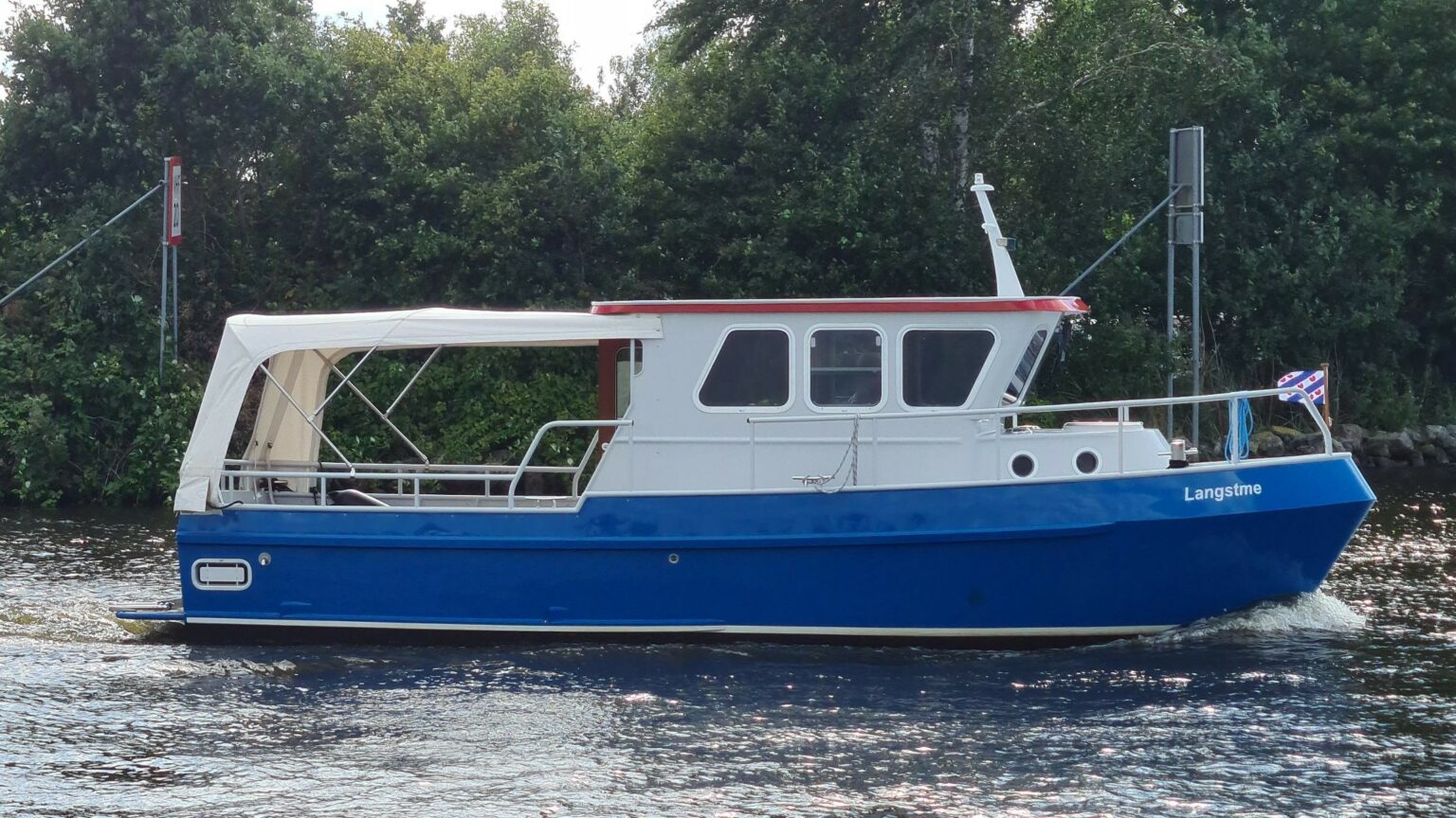 mini trawler yacht