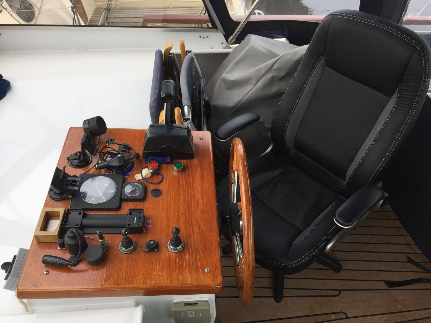 Z Yacht 12