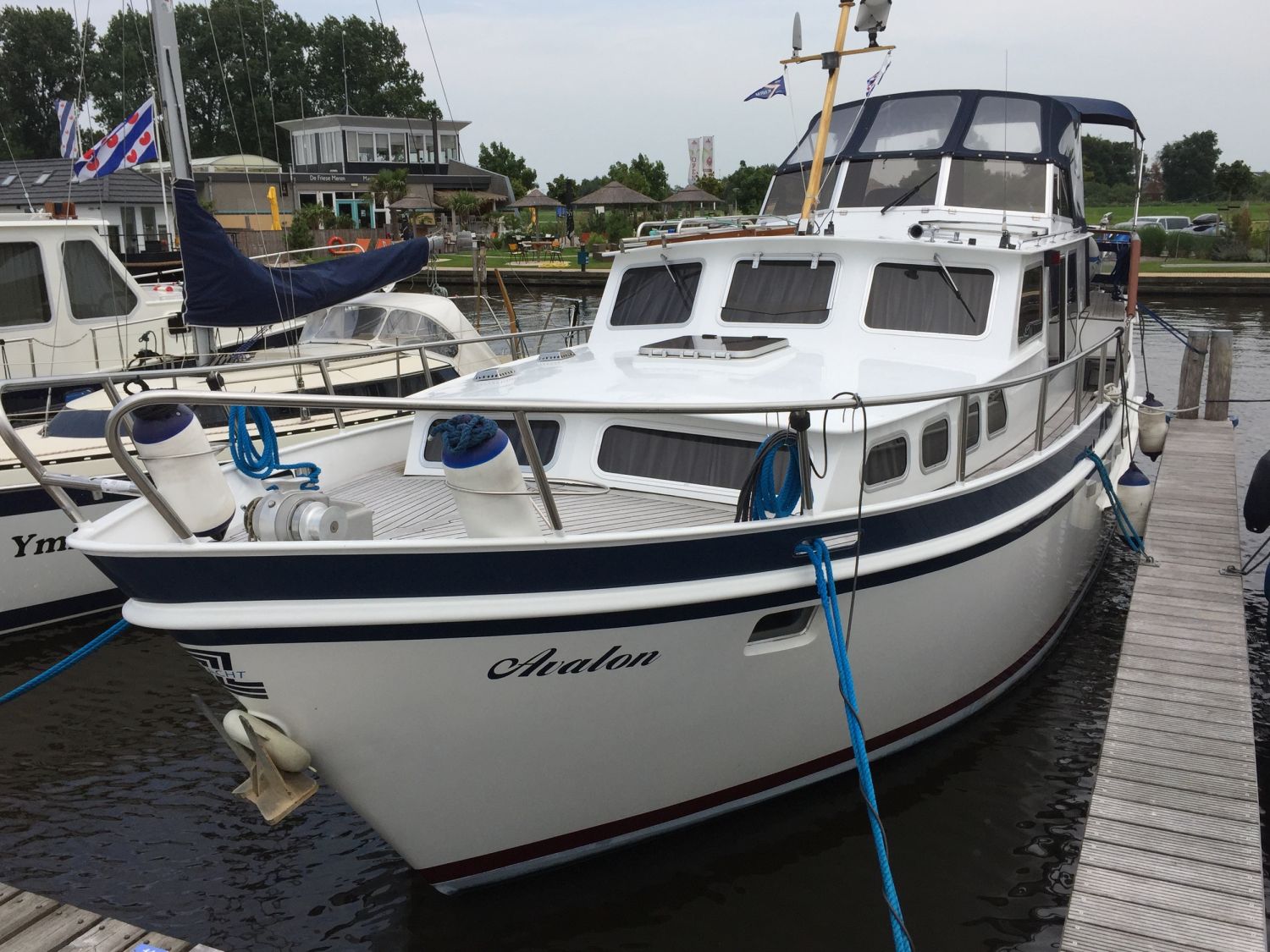 Z Yacht 4
