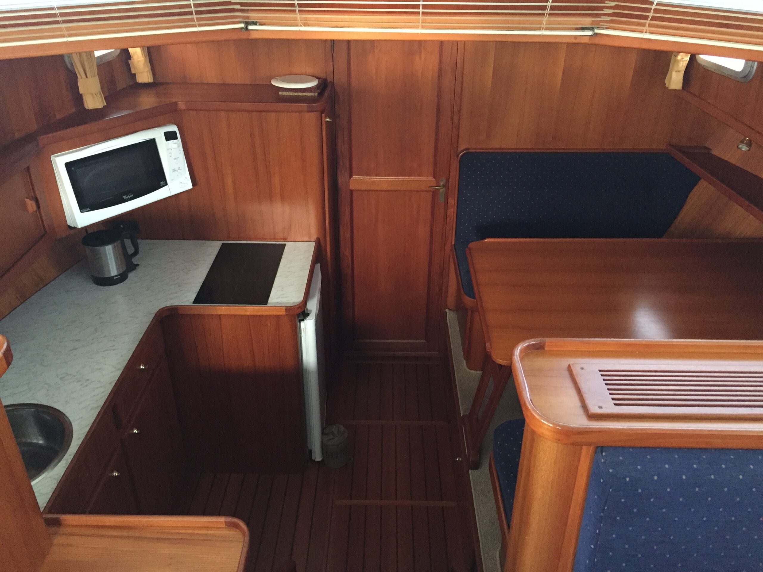 Privateer 37 Ak (16)