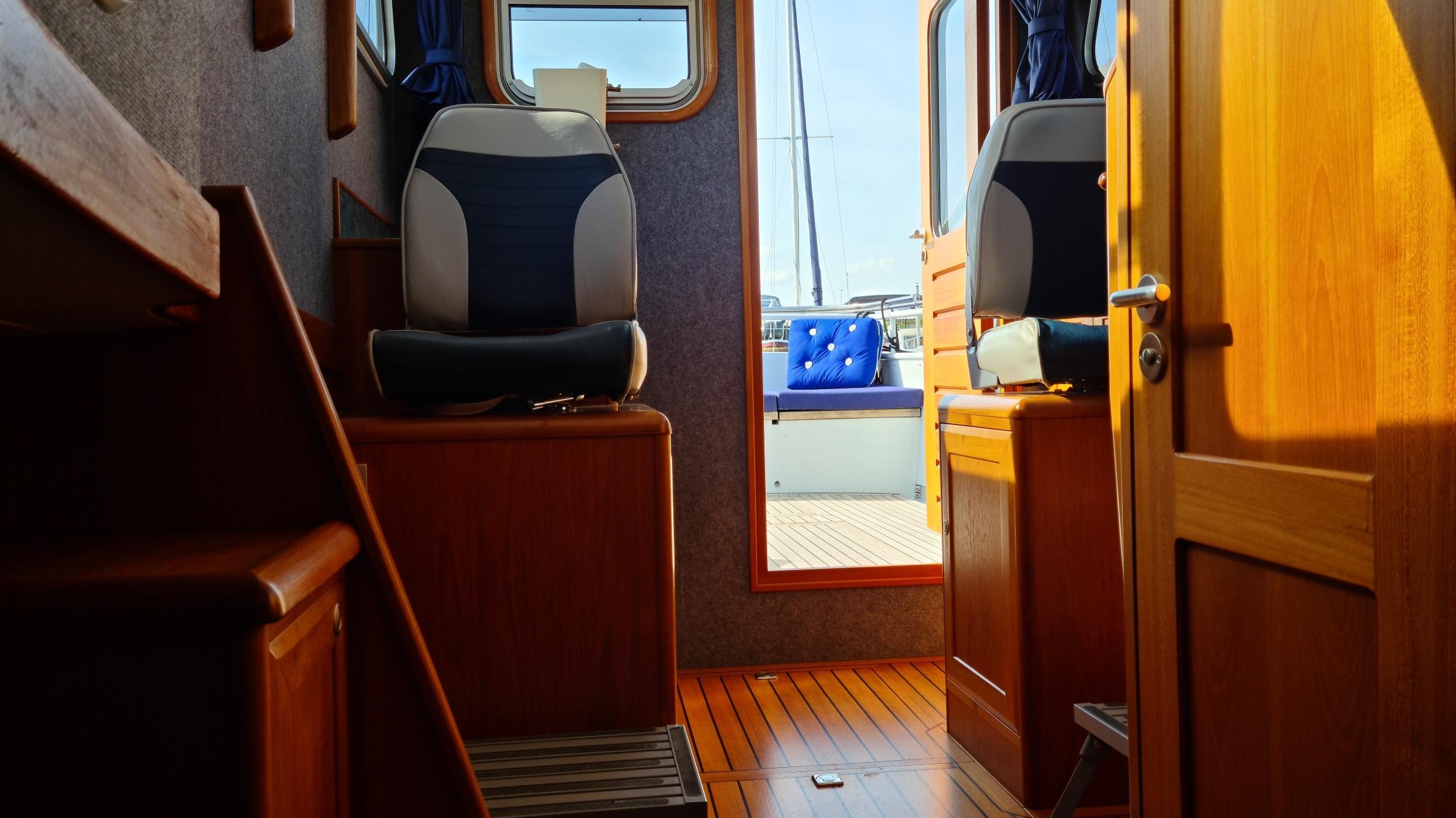 Trawler (24)